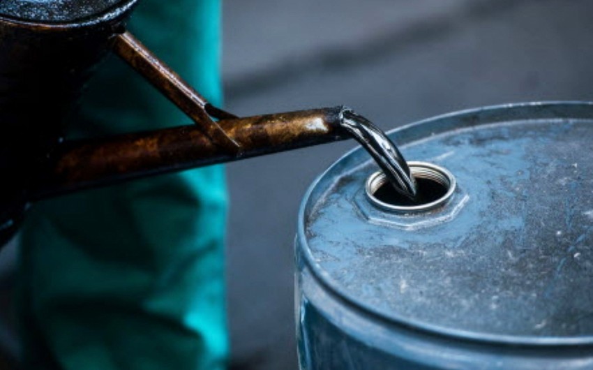 Нефть марки Brent подешевела до $80,6 за баррель после падения цены накануне