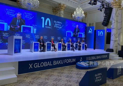 Бакинский форум: Проводится панельное заседание на тему "Регион Западных Балкан в контексте ЕС"