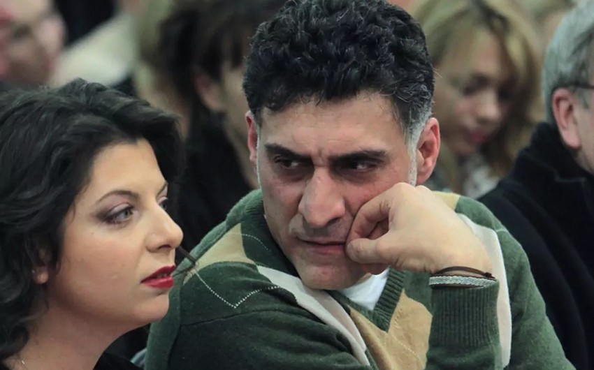 Ziyalı boşluğu - Simonyan, Keosayan rus patriotu rolunda - ŞƏRH