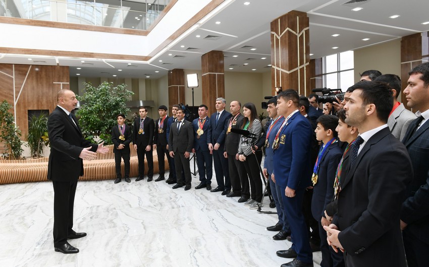 Prezident Beyləqan Olimpiya İdman Kompleksinin açılışında iştirak edib