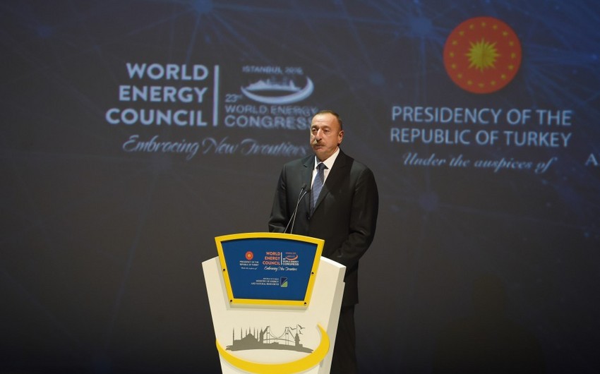 Президент Ильхам Алиев: Турецкий народ тесно сплотился вокруг Эрдогана и проявил героизм