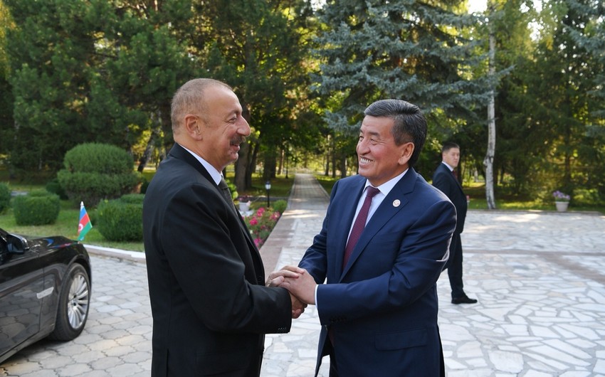Президент Кыргызстана поздравил Ильхама Алиева