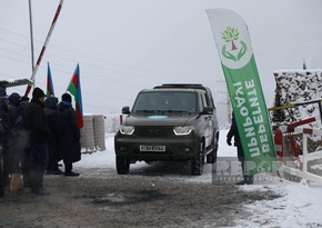 По дороге Ханкенди - Лачын беспрепятственно проехали 62 автомобиля российских миротворцев