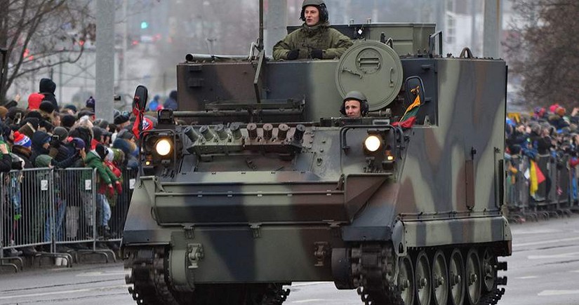 Украина получила от Литвы бронетранспортеры 
