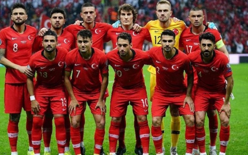 Türkiyə yığmasının 9 futbolçusu heyətdən çıxarılıb