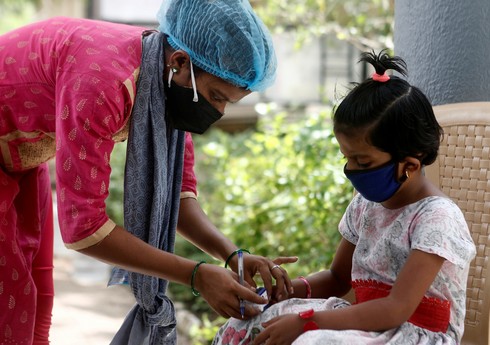Переболевших COVID-19 детей в Индии часто поражает смертельно опасный синдром