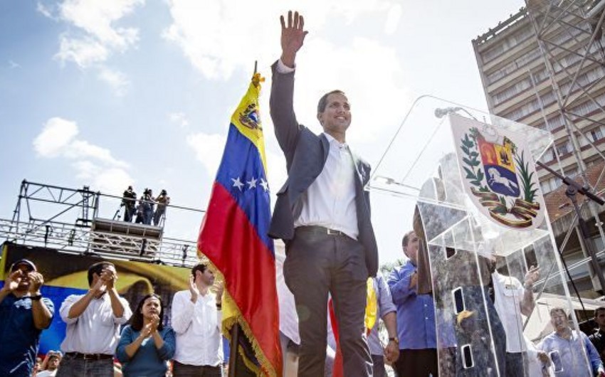 МИД Венесуэлы объявил о пересмотре отношений с признавшими Гуайдо странами