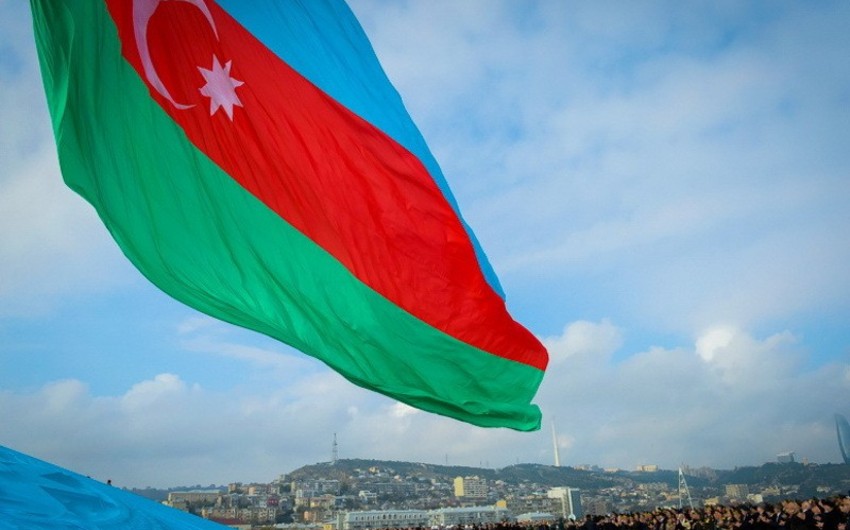 В закон О Государственном флаге Азербайджана вносятся изменения