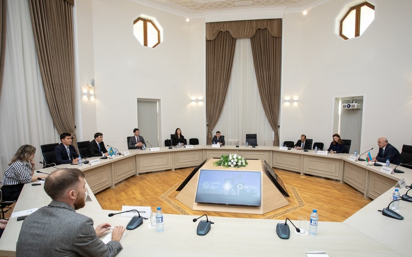 Азербайджан и Казахстан обсуждают применение цифровых технологий в сфере энергетики