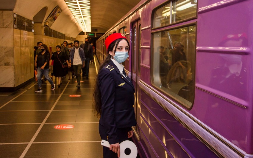 Metro: “Pik saatlarda qatarların hərəkət intervalı 2 dəqiqəyə endirilib”