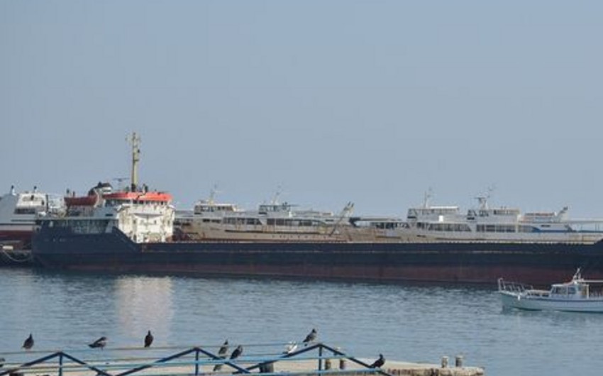 Dry cargo ship with Azerbaijani citizen on board rescued in Azov