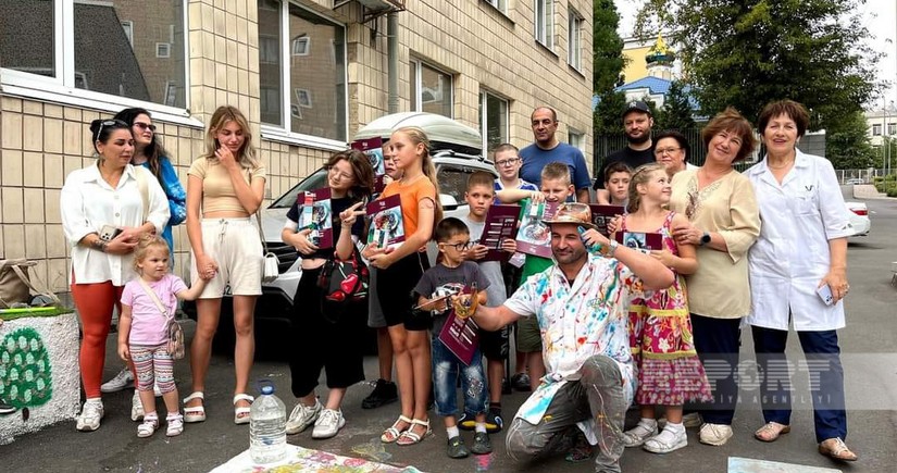 Azerbaijani artist presents art project in Ukraine – VIDEO