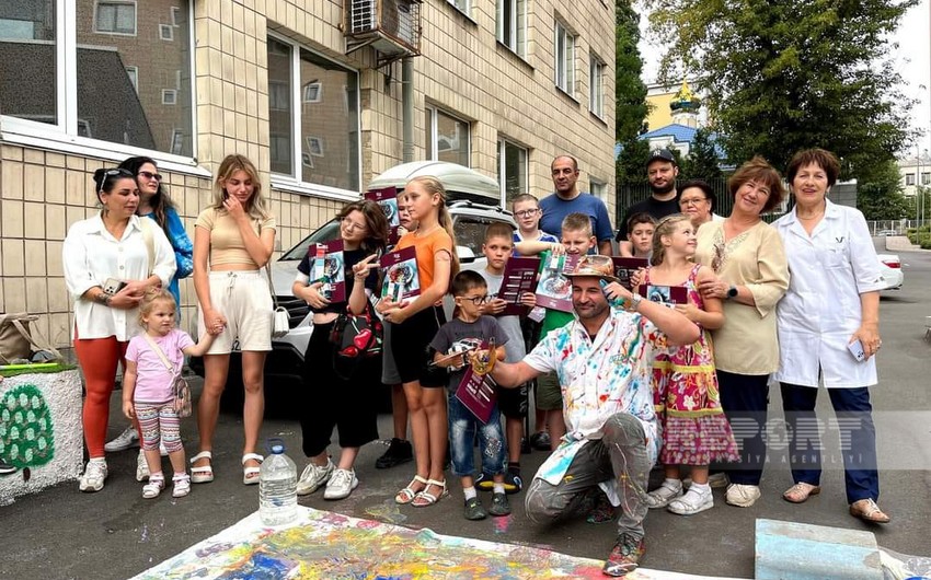 Azerbaijani artist presents art project in Ukraine – VIDEO