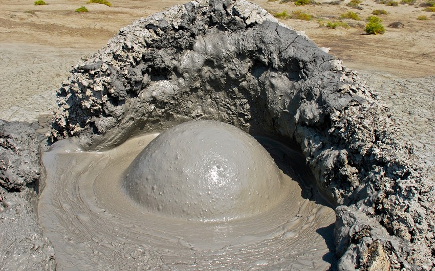 Nazirlik: Qaradağda püskürən vulkan dünyanın ən böyük palçıq vulkanlarındandır