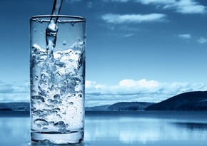 Диетолог развеял популярные мифы об употреблении воды