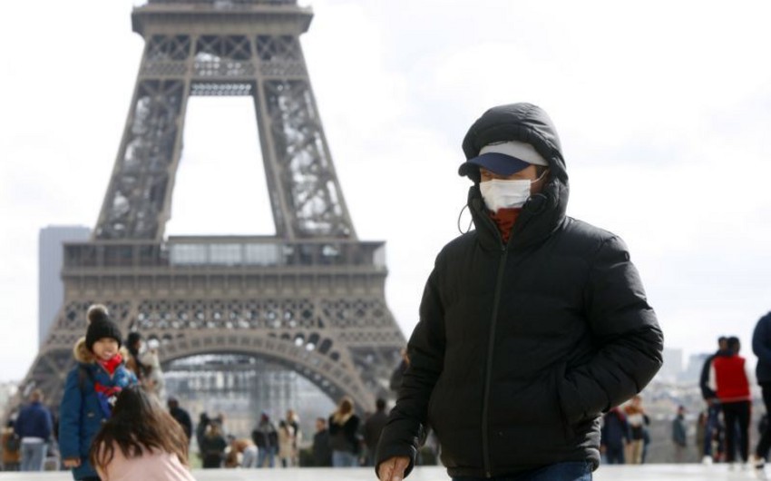 Во Франции ношение масок в транспорте останется обязательным до изобретения вакцины
