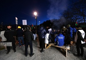 Акция протеста на дороге Ханкенди-Лачын продолжается и в вечерние часы