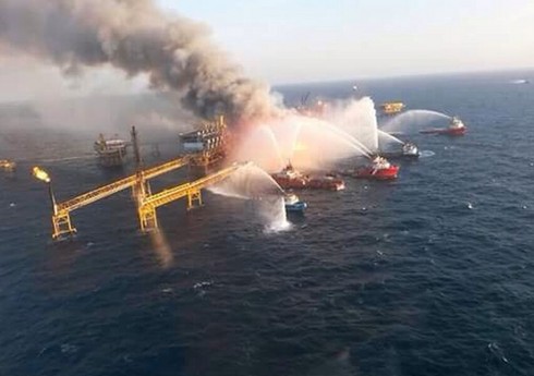 В Мексике загорелась нефтедобывающая платформа, пострадали 9 человек