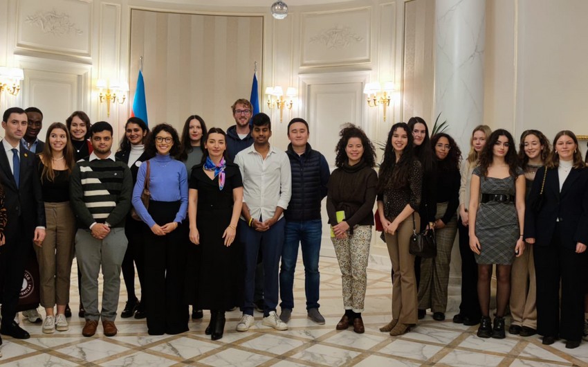 Leyla Abdullayeva meets students of Paris Institute of Political Studies