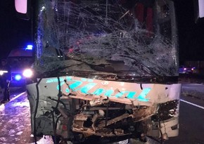 Türkiyədə avtobus qəzaları olub, 2 nəfər ölüb, 25 nəfər yaralanıb