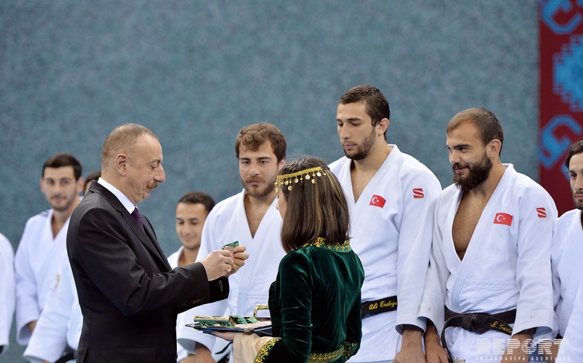 Исламиада: Мужская сборная Азербайджана по дзюдо завоевала золотую медаль - ОБНОВЛЕНО