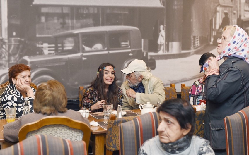 Leyla Aliyeva meets inhabitants of a boarding house for war and labour veterans