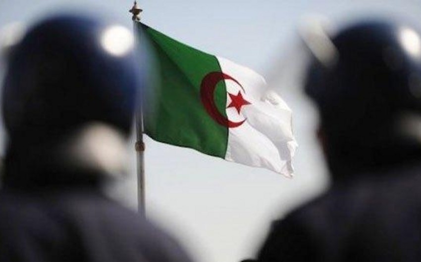 Оппозиция Алжира предложила провести общенациональную встречу для поиска выхода из кризиса