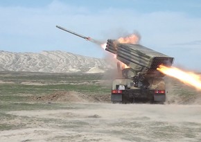 В Азербайджанской армии начались учения ракетно-артиллерийских подразделений с боевой стрельбой