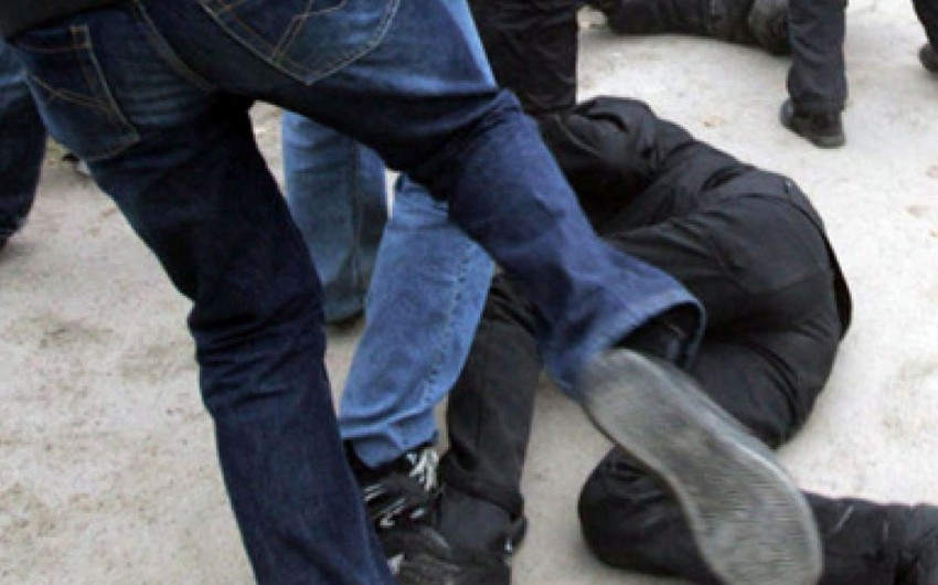 В Баку произошла массовая драка, двое получили ножевые ранения
