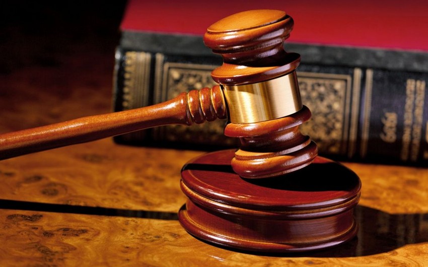 В Баку начался суд над обвиняемой в удушении 5-летнего ребенка