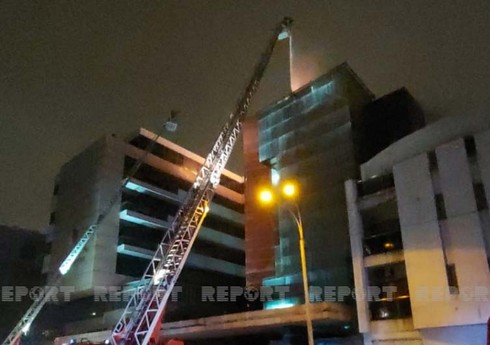 Стали известны детали пожара в отеле в центре Баку