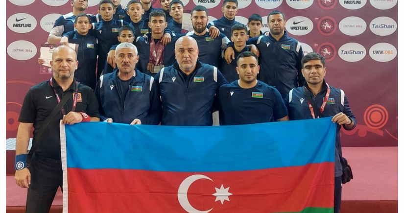 Сборная Азербайджана по греко-римской борьбе получила первенство чемпионата Европы U-15