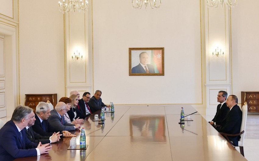 Президент Ильхам Алиев принял членов Правления Международного центра Низами Гянджеви