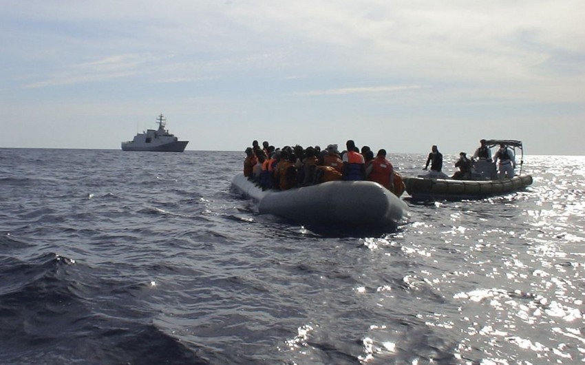 У берегов Италии за сутки спасли около трёх тысяч мигрантов