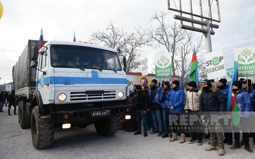 Another five supply vehicle of Russian peacekeepers pass freely through Khankandi-Lachin road - UPDATED