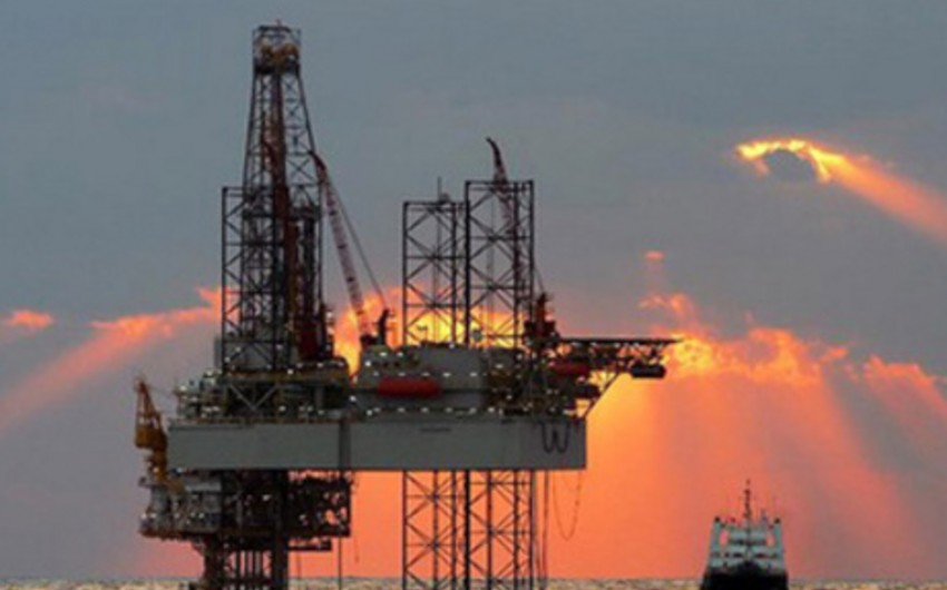 Azeri oil price slightly reduced in world markets