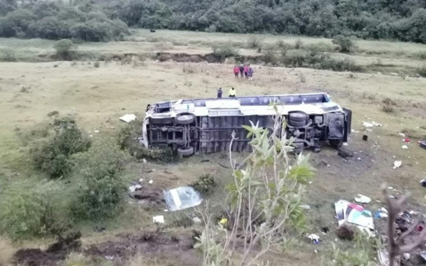 В Эквадоре 11 человек погибли в результате автокатастрофы