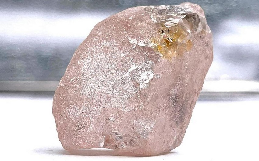 Unique pink diamond found in Angola