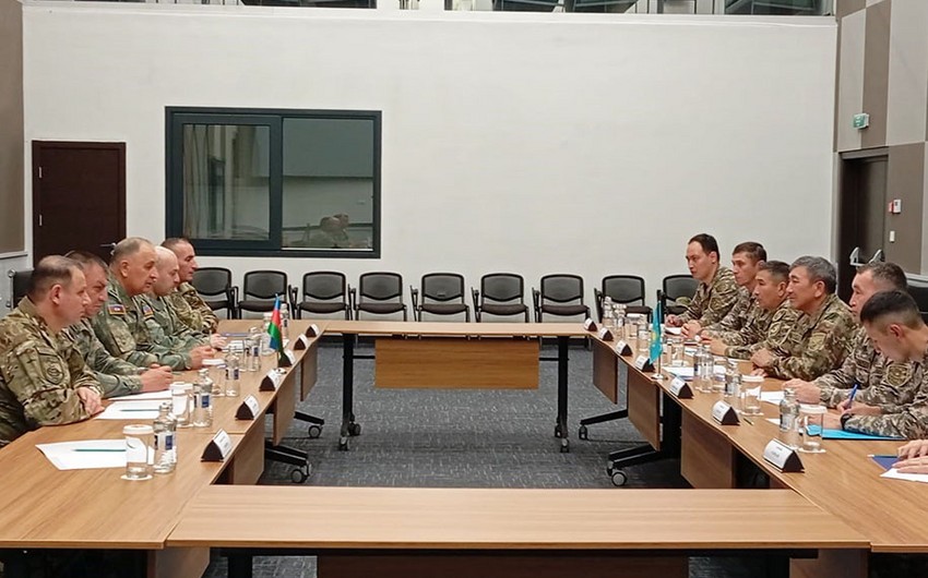 Chiefs of general staff of Azerbaijan, Kazakhstan mull prospects for cooperation