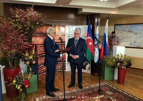 Ректору МГИМО вручен азербайджанский орден Дружбы