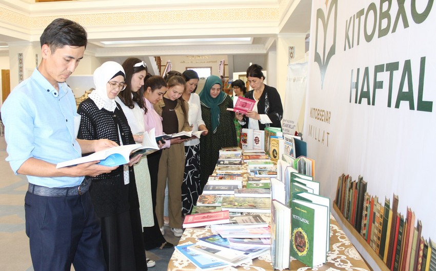 В Ташкенте прошла выставка книг азербайджанских авторов