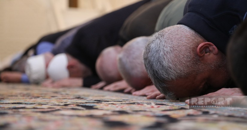 Bakıda Qədr gecəsi keçirilir – FOTOREPORTAJ