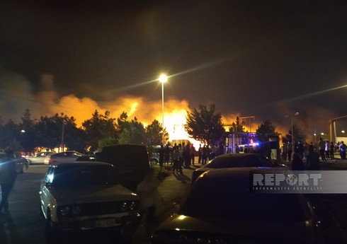 В Хатаинском районе Баку возник пожар