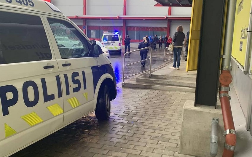 Finlandiyada ticarət mərkəzinə hücum olub, 1 nəfər ölüb, 9 nəfər yaralanıb