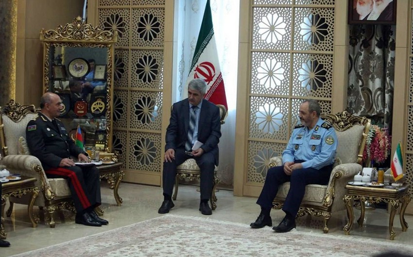 Azerbaijani and Iranian generals discuss regional security issues