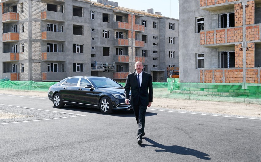 Президент ознакомился со строительством жилого комплекса в Самухском районе