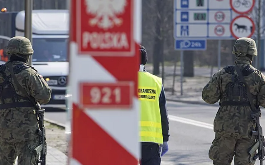 Польша остановит проезд через границу зарегистрированных в РФ и Беларуси грузовиков