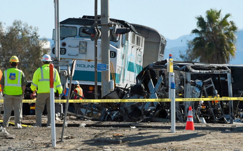 В США автомобиль столкнулся с поездом, есть погибшие