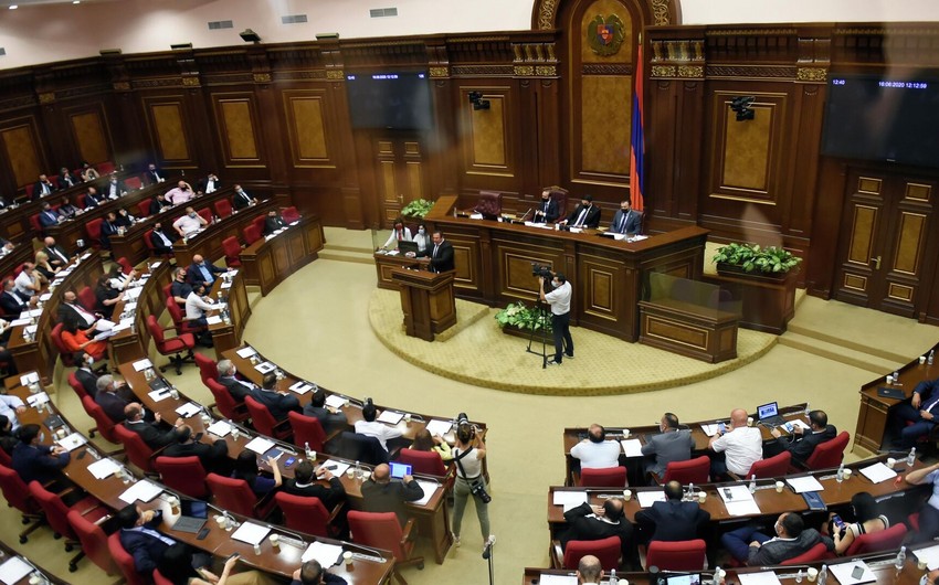 Political turmoil in Armenia: Parliament weighs government's fate