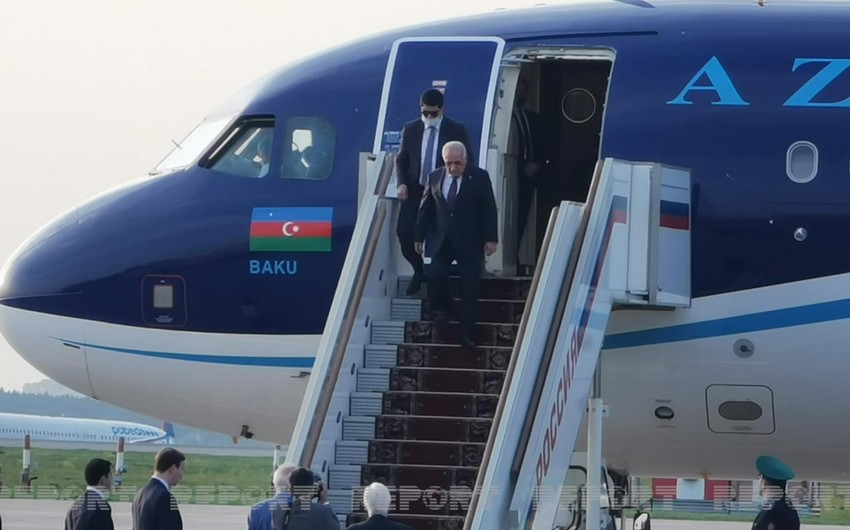 Azerbaijani PM arrives in Russia for official visit